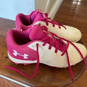 Under Armour girls softball cleats, size 5